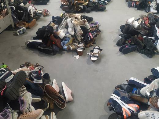 TFN Ventures Grade A used shoes and handbags warehouse photo 9